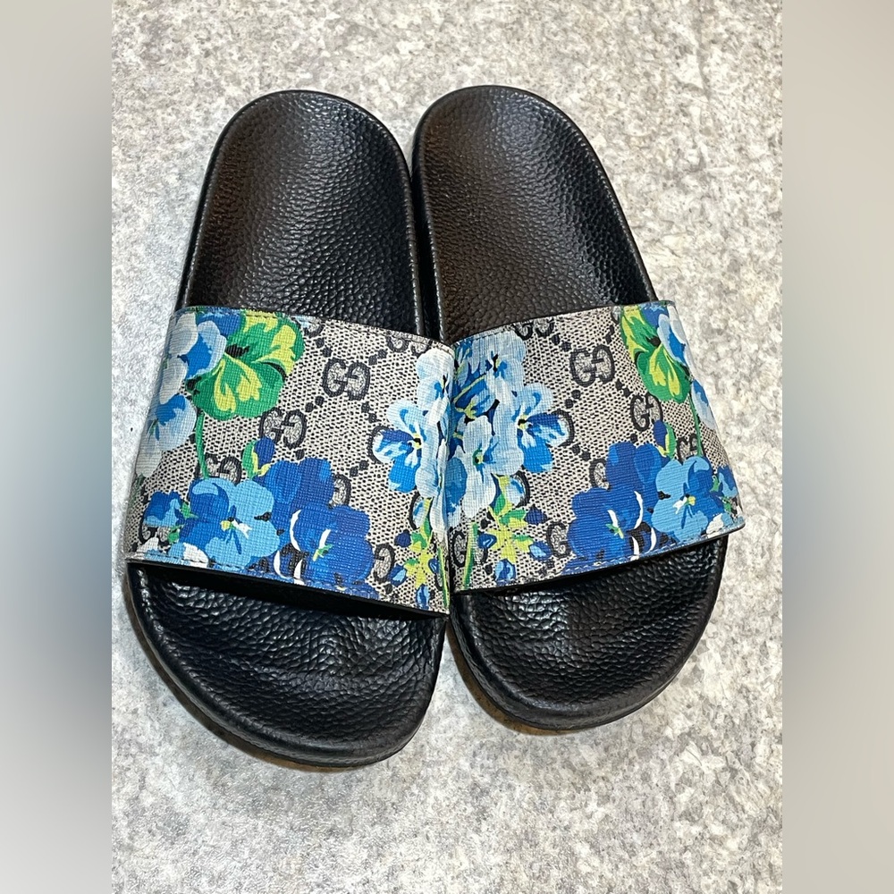 Gucci slides